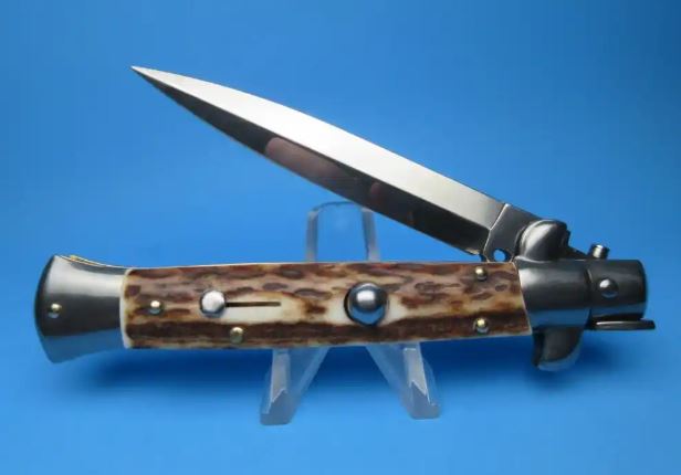 Stiletto Switchblades The Stiletto Switchblades catered by MySwitchblade.com comes in 9” Italian Stiletto blade variety.  For more details, visit: https://www.myswitchblade.com/ by Myswitchblade