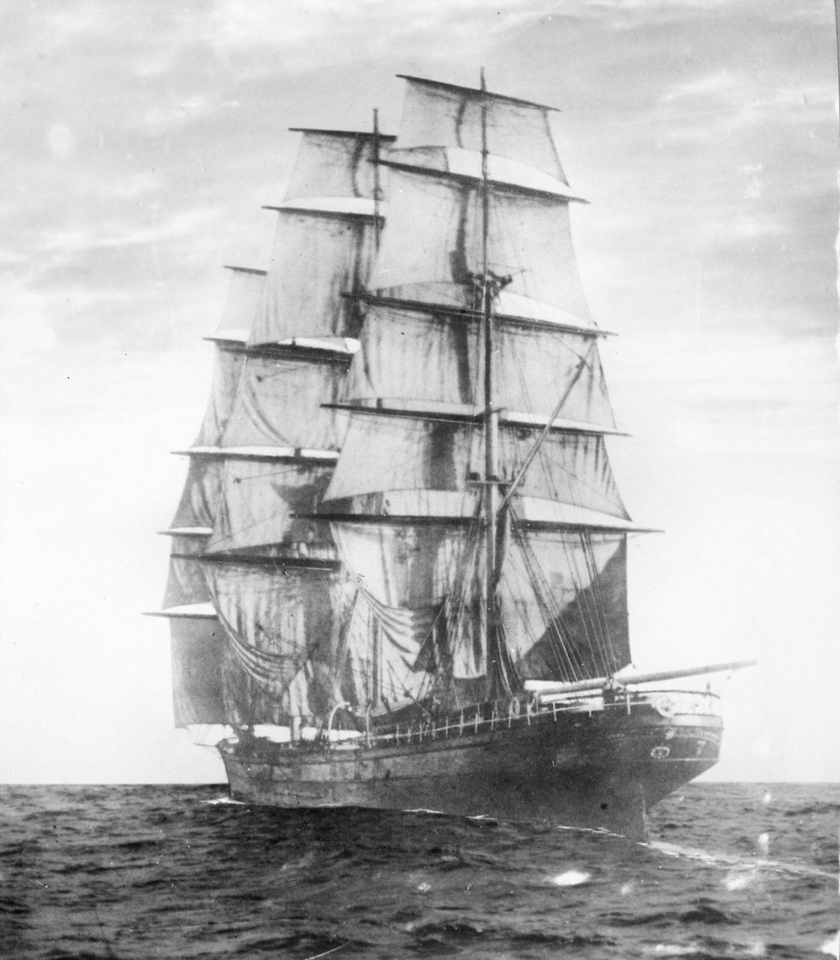 Cutty_Sark_(ship,_1869)_-_SLV_H99.220-2364.jpg  by JohnBunker