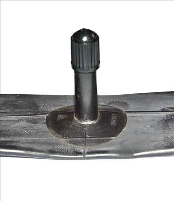 schrader-valve.JPG by karmark