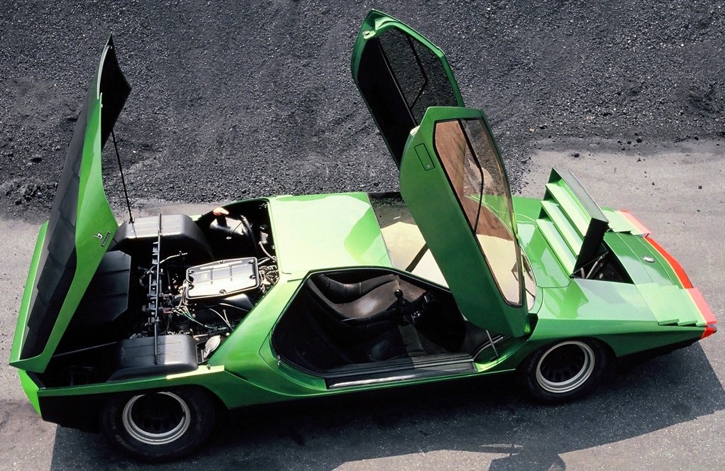 BERTONE Concept-Flashback-1968-Alfa-Romeo-Carabo-by-Bertone-19.jpg  by Villain