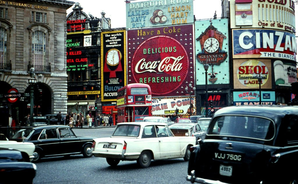 LONDON PICC 1970.jpg  by Villain