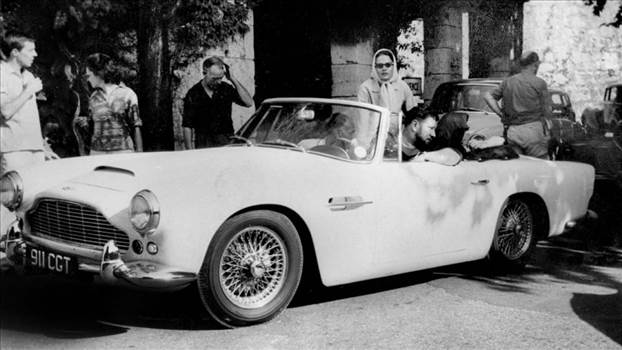 AM 1962-Aston-Martin-DB4-Series-IV-Vantage-Convertible-1280x720.jpg by Villain