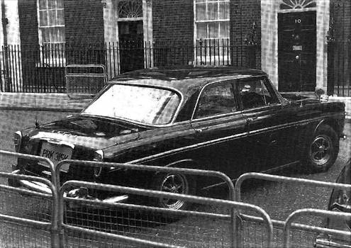 Downing Street P5B Saloon Downing Street 1981.jpg - 