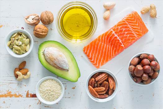 The secret to bright, smooth, and radiant skin is to eat a well-balanced, nutritional diet that includes a range of foods. Essential nutrients such as healthy fats, iron, zinc, and antioxidant vitamins that strengthen and nourish our skin are required for