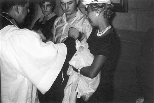 Linda baptism July 1960.jpg - 