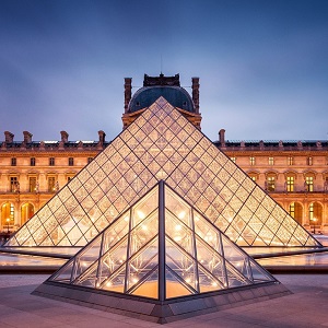 Louvre.jpg  by essydante