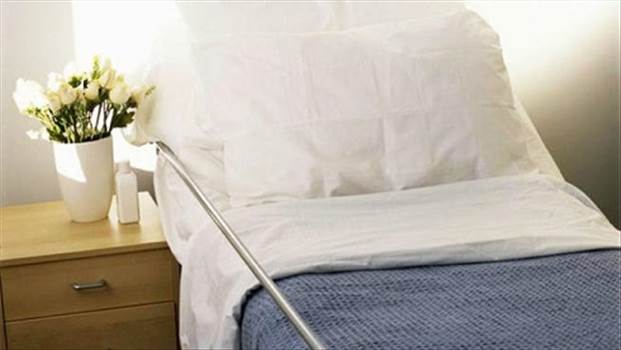 Hospital Bed.jpg by essydante