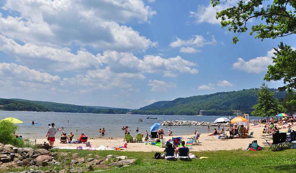 110.jpg  by Deepcreekrental