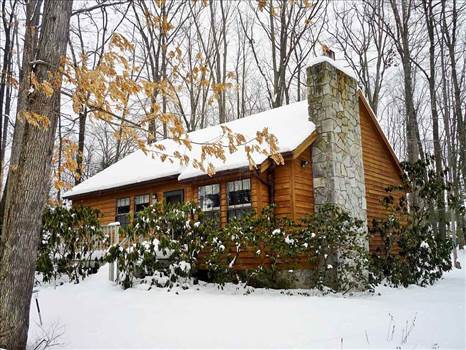 Welcome to the Deep Creek Lake, Maryland and our three vacation rental homes. These rentals are available for rent year round for you to enjoy the many activities available at beautiful Deep Creek Lake - boating, swimming, fishing, skiing, hiking, horseba