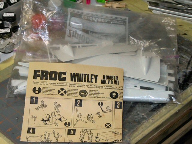 frog-whitley-00_package_s.jpg  by adey m