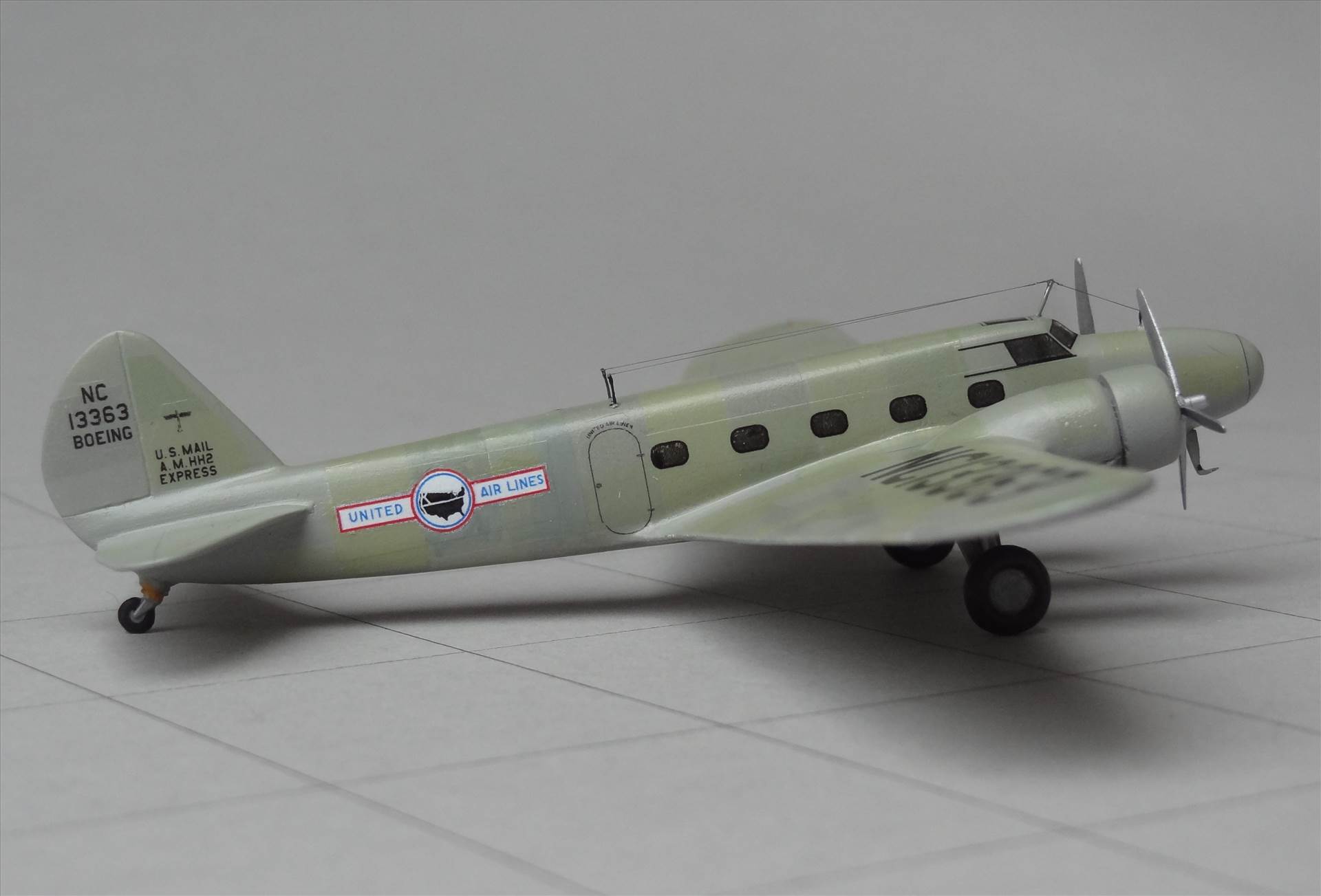 B247c.JPG  by Vincent